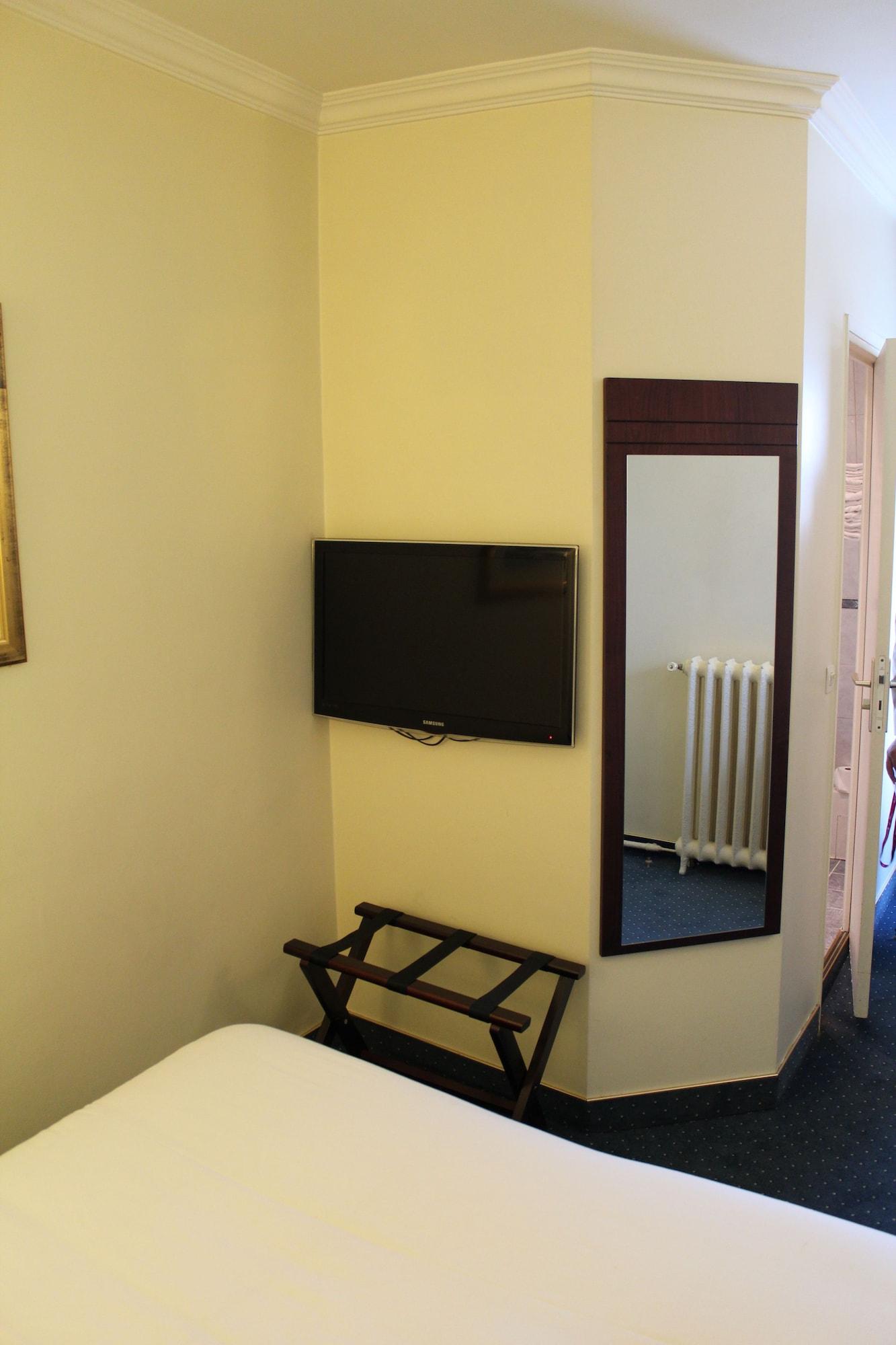Hotel Saint Cyr Etoile Paris Bagian luar foto