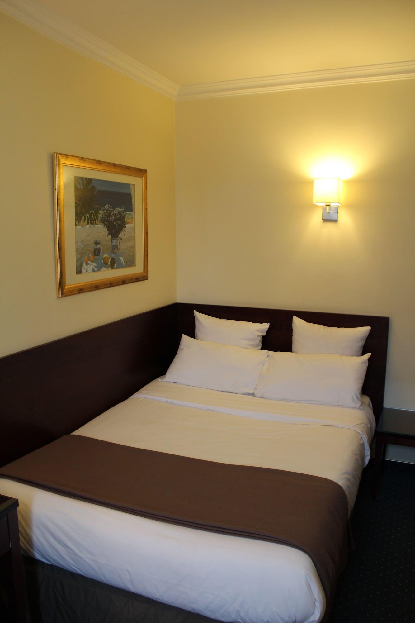 Hotel Saint Cyr Etoile Paris Bagian luar foto