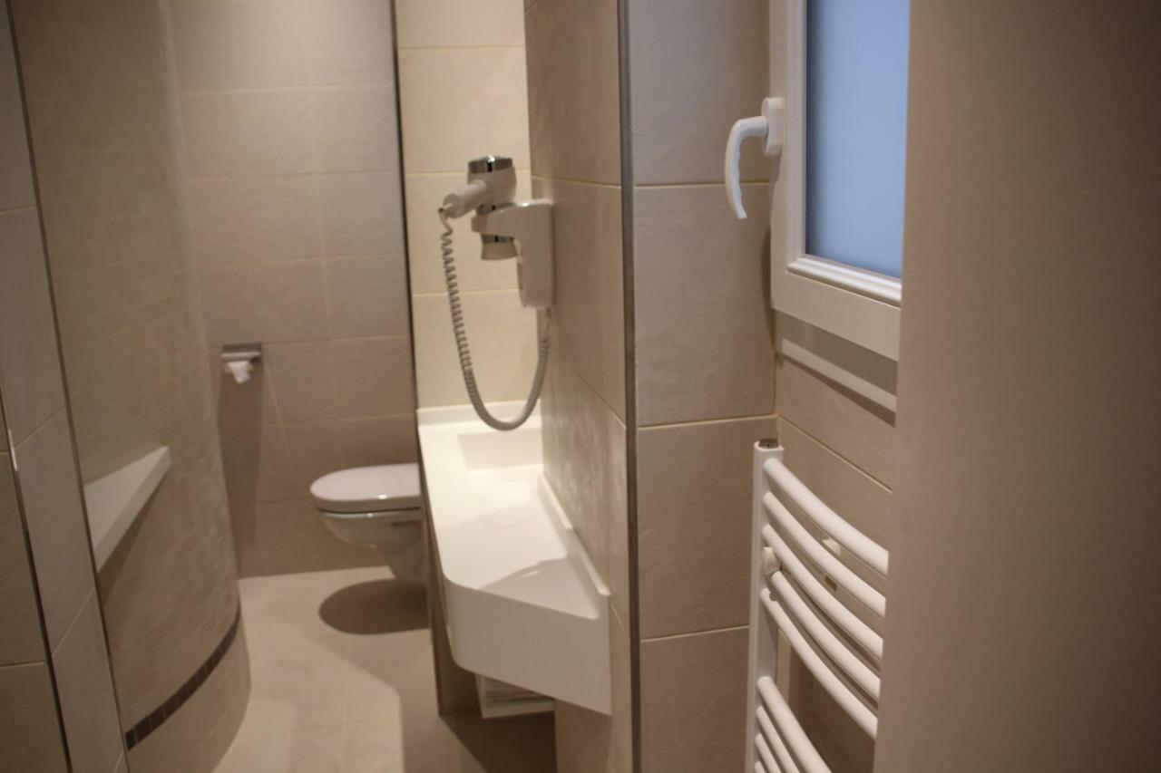 Hotel Saint Cyr Etoile Paris Bagian luar foto