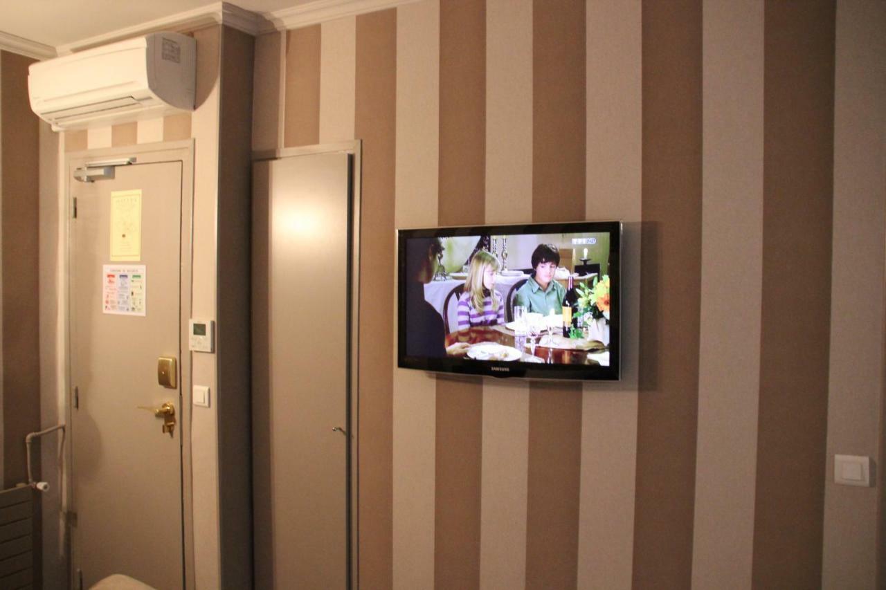 Hotel Saint Cyr Etoile Paris Bagian luar foto